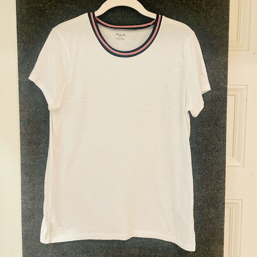 Madewell white tee shirt w/ colored collar